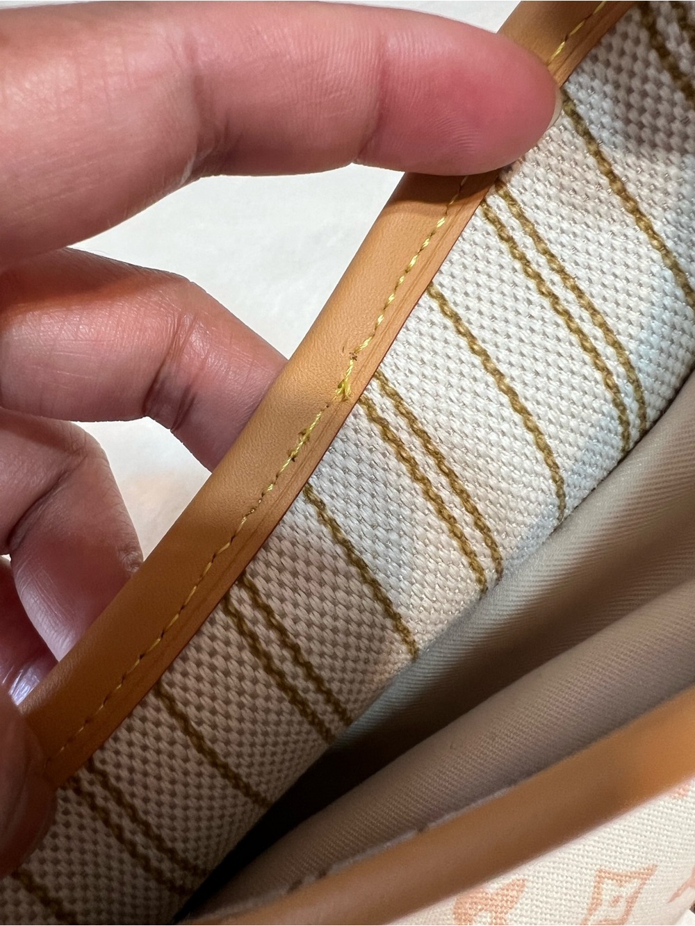 LV Carry All PM! PLS READ THE DESCRIPTION!! - Picture 13 of 17